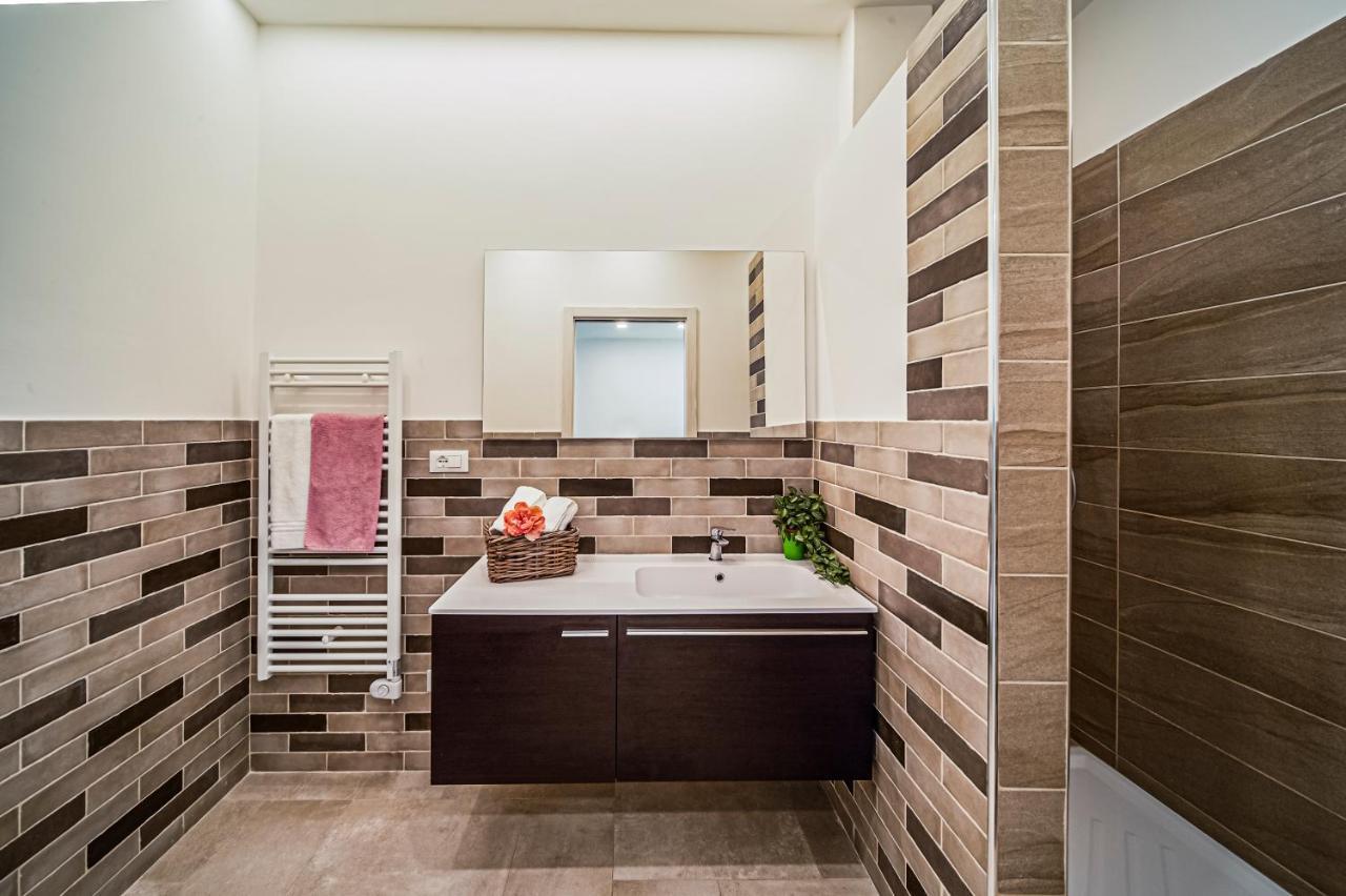 San Frediano Jewel Apartment ฟลอเรนซ์ ภายนอก รูปภาพ